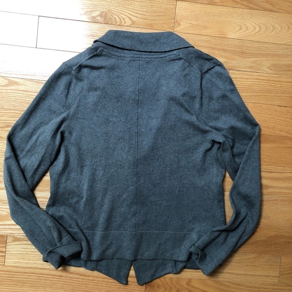 BNWT GAP Blazer-Style Cardigan in Grey,
Women’s size L - Picture 6 of 11